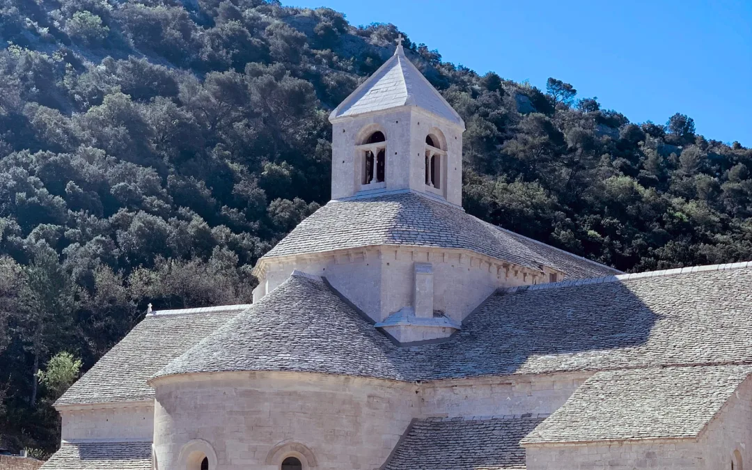 Abbaye de Sénanque : Un Havre de Paix et de Spiritualité