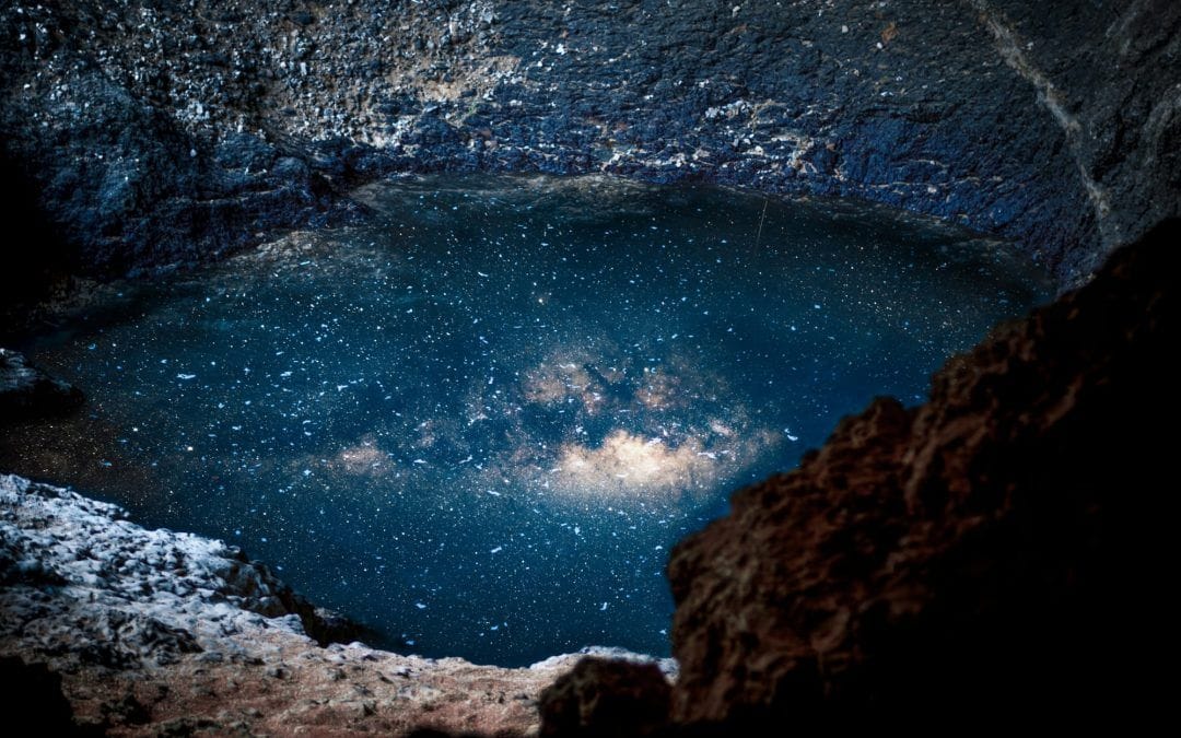 Fontaine de Vaucluse : Source Mystérieuse au Cœur du Luberon